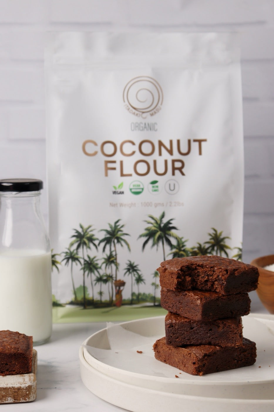 Brownies & cold milk